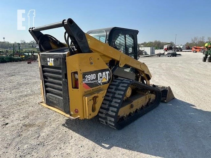 2015-caterpillar-299d-image-5