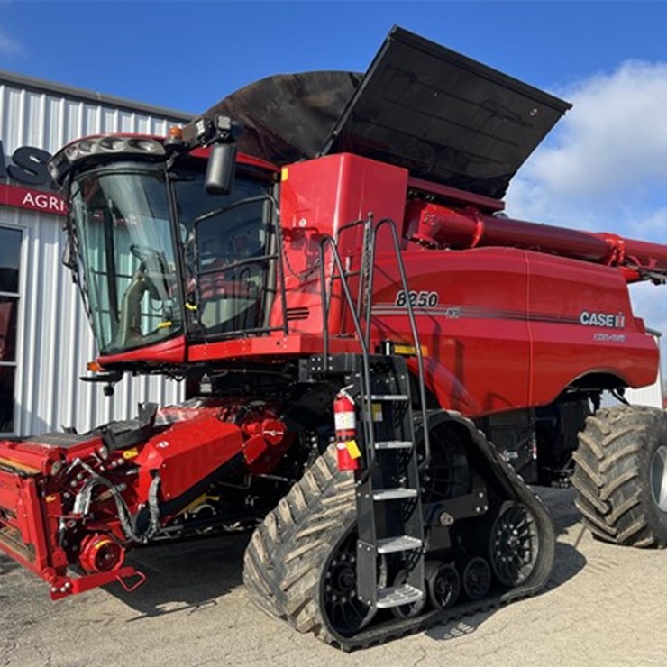 2022 CASE IH 8250