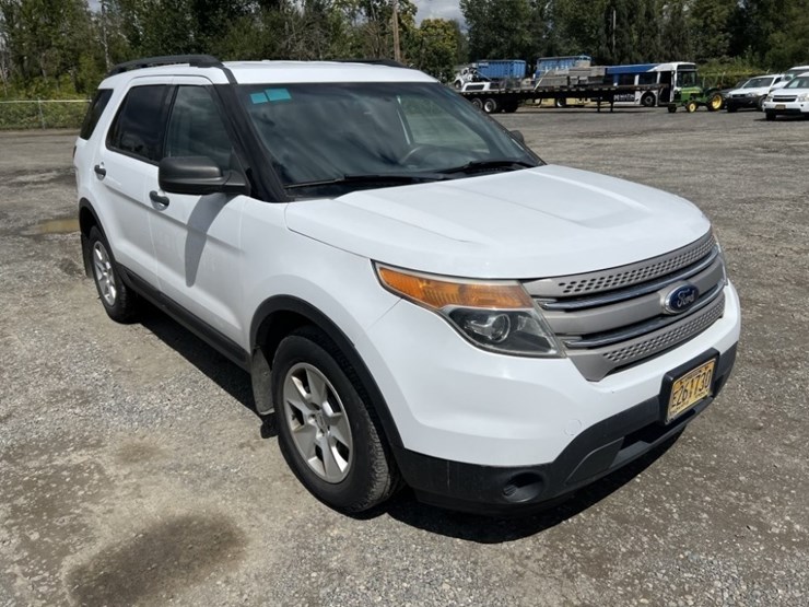 2014-ford-explorer-image-2