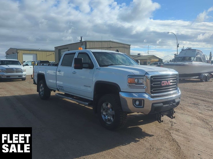 2016-gmc-sierra-3500hd-image-2