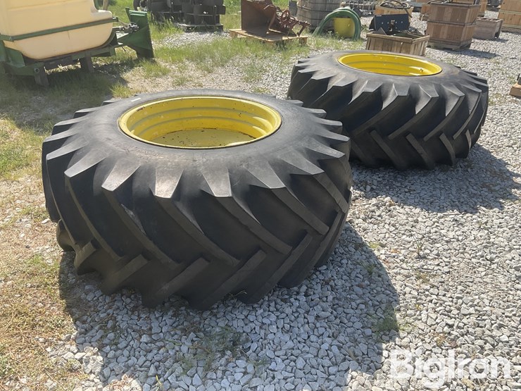 john-deere-8-image-5