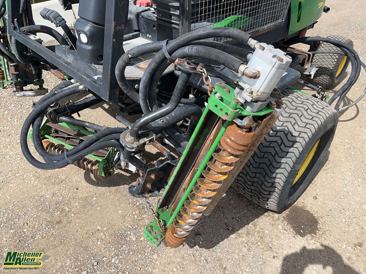 john-deere-3215b-image-5
