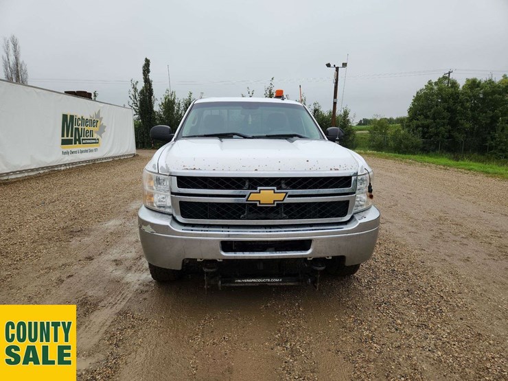 2012-chevrolet-silverado-2500hd-lt-image-17