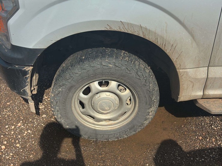 2018-ford-f150-xl-image-17