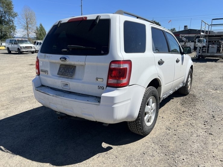 2012-ford-escape-image-4