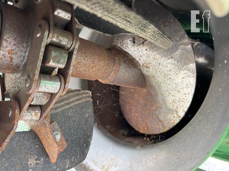 2014-john-deere-s670-image-29