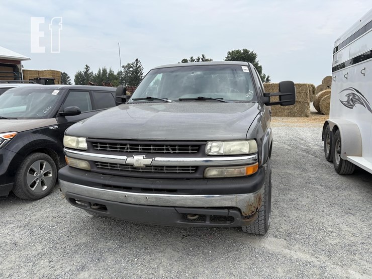 1999-chevrolet-silverado-2500-image-2