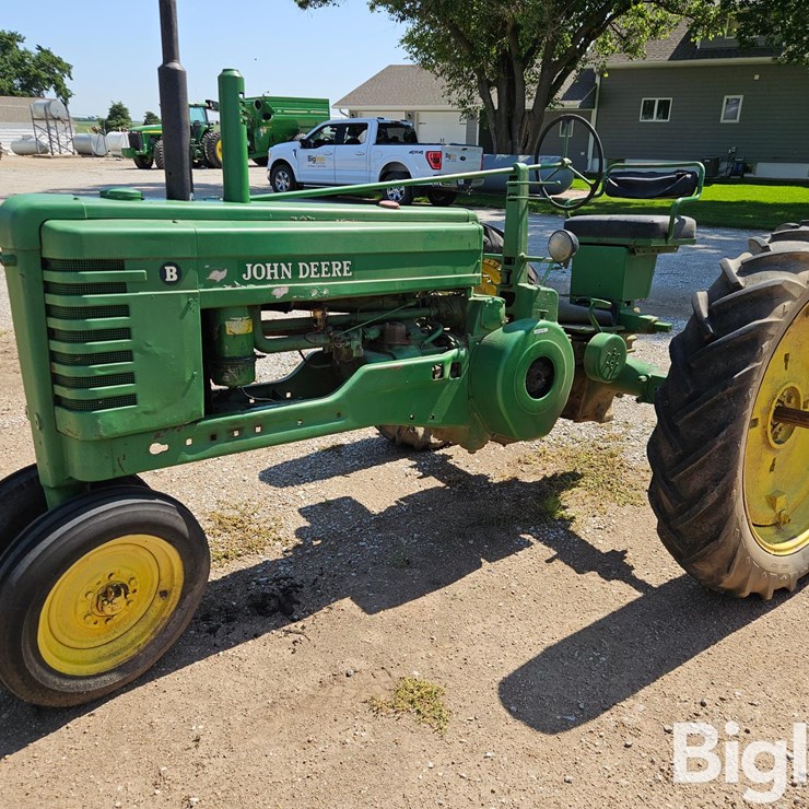 1947 JOHN DEERE B