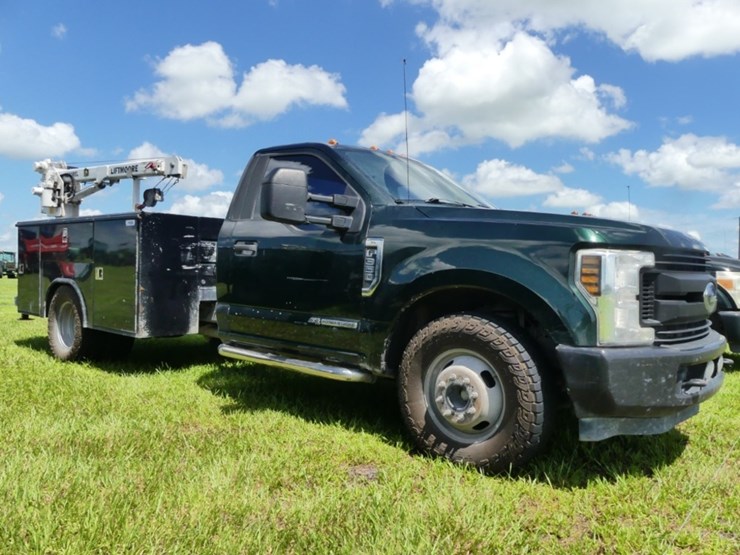 2019-ford-f350-xl-image-1