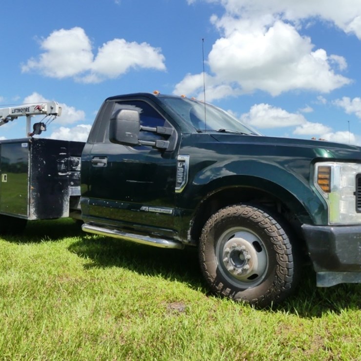 2019 FORD F350 XL