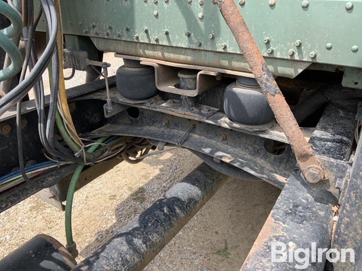 2000-freightliner-fld120-image-15