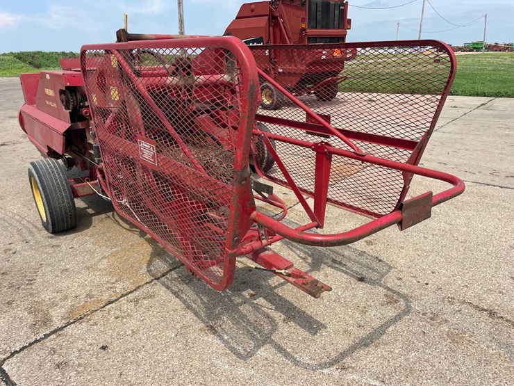 new-holland-311-image-5