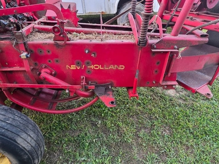new-holland-276-image-11