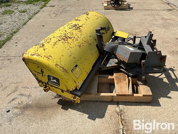 john-deere-246-image-8