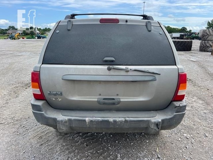 2001-jeep-grand-cherokee-laredo-image-5