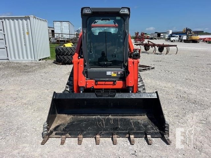 2024-kubota-svl75-3-image-12