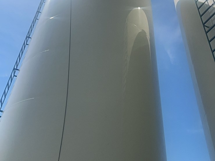 concept-5,000-bushel-hopper-bin,-fully-equipped-with-agi-grainguard-bin-fan-with-7.5-hp-three-phase-electric-motor-image-71