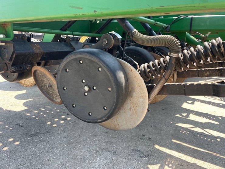 john-deere-1590-image-21