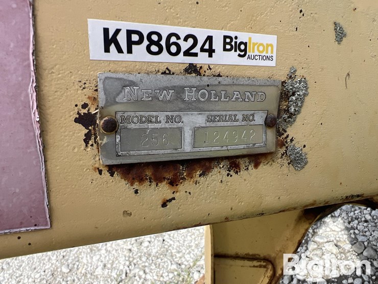 new-holland-256-image-14