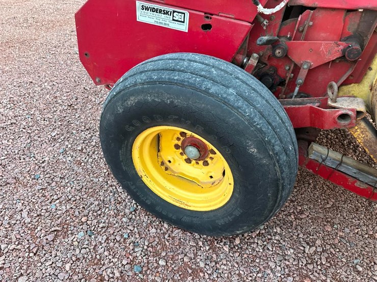 new-holland-790-image-14