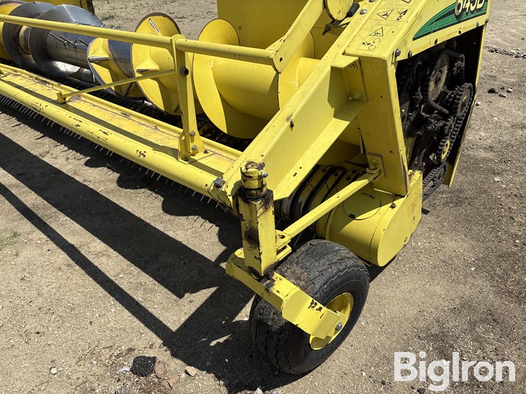 2006-john-deere-645b-image-12