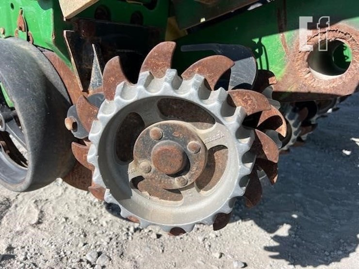 2009-john-deere-1770nt-image-21