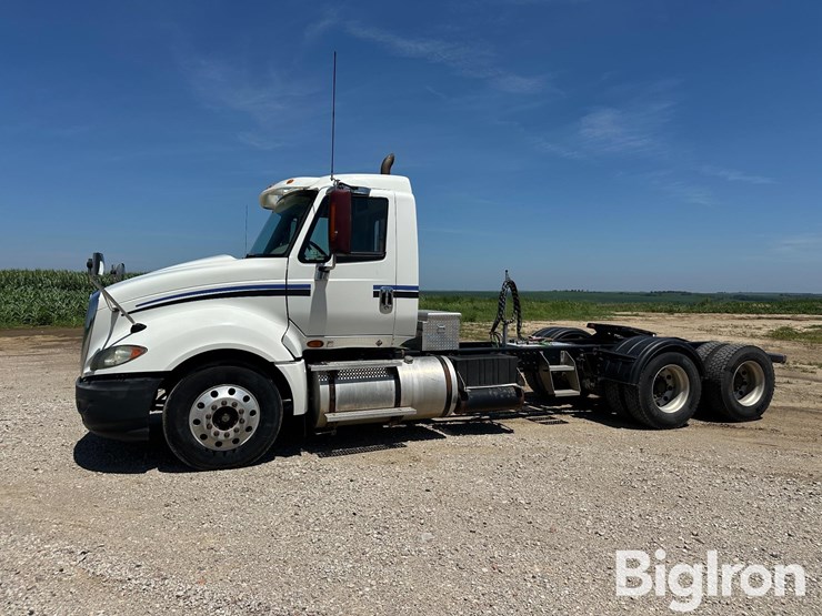 2008-international-prostar-image-1