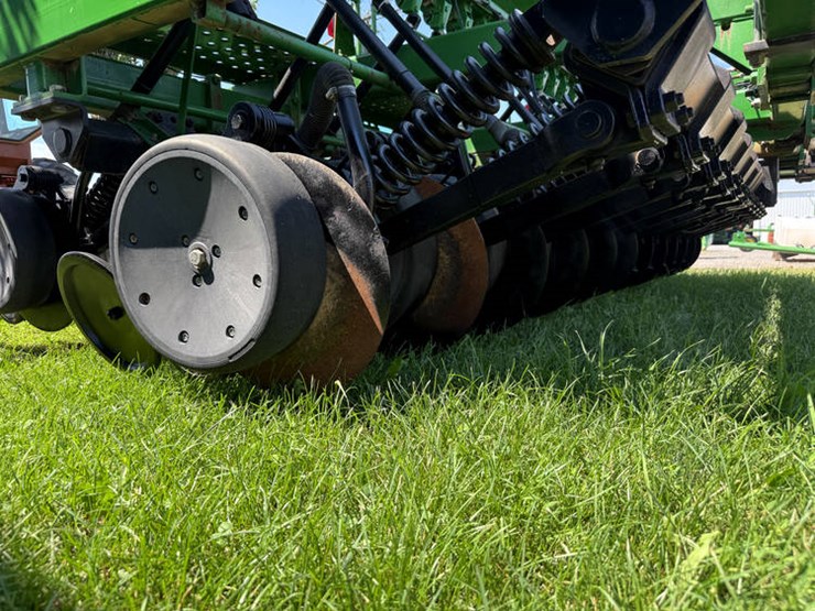 john-deere-1560-image-6
