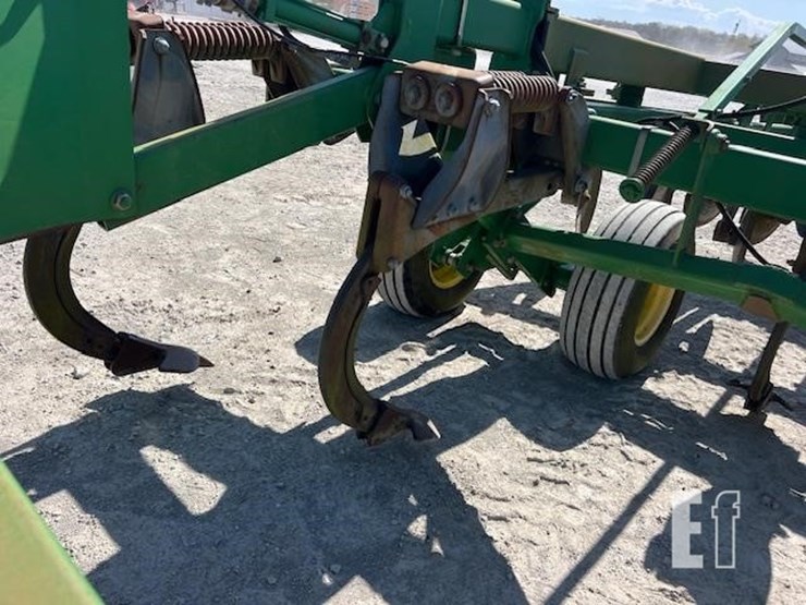 john-deere-2700-image-24