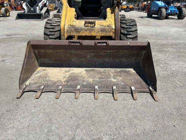 2011-caterpillar-262c-image-5
