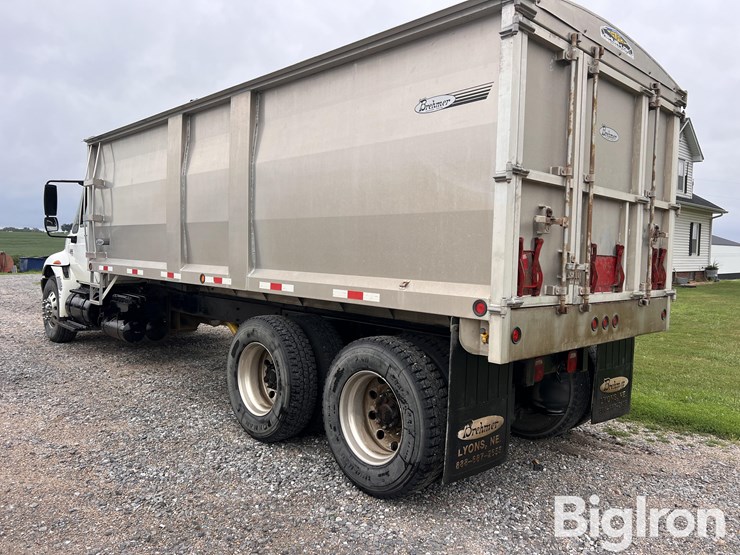 2004-international-durastar-4400-image-7