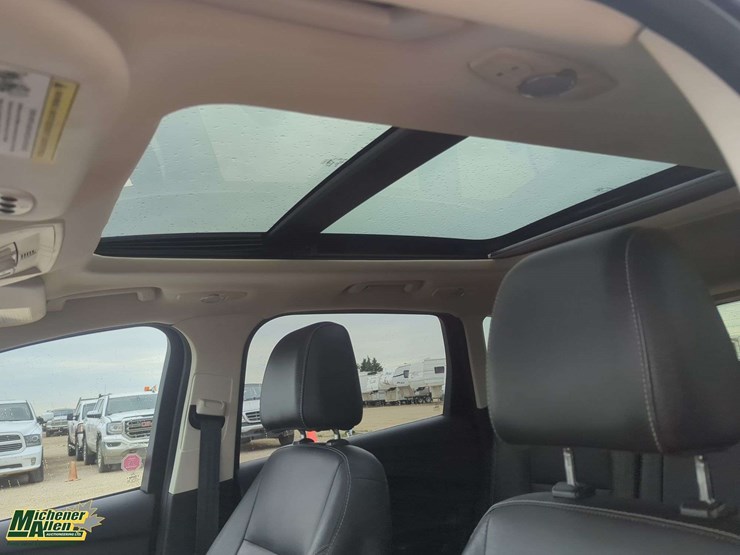 2013-ford-escape-sel-image-12
