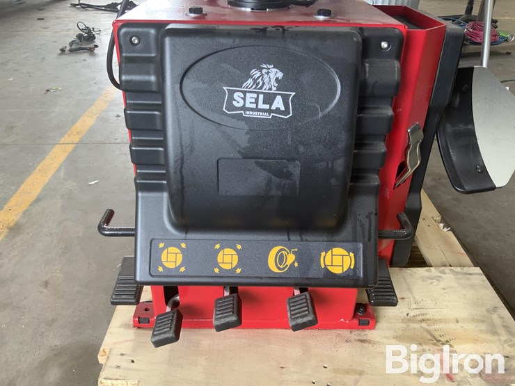 2025-ce-semi-automatic-tyre-changer-image-11