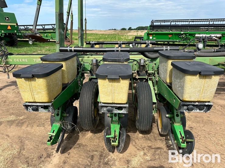 john-deere-7200-image-14