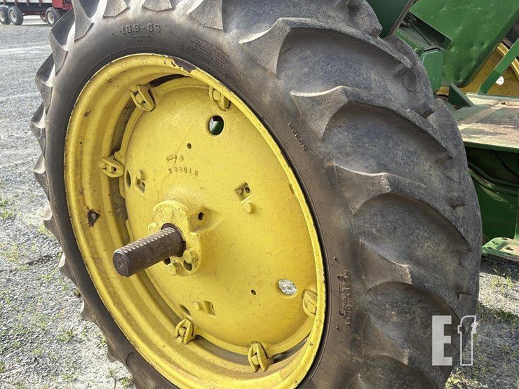 1965-john-deere-2010-image-24