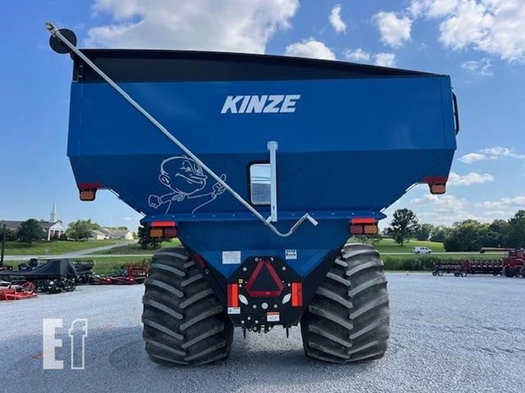 2023-kinze-1121-image-6