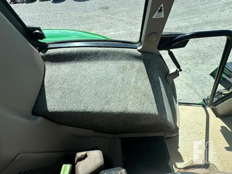 john-deere-6420-image-29