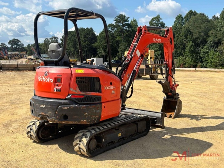 2021-kubota-kx033-4-image-4
