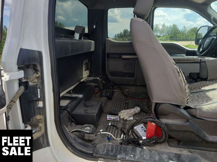 2020-ford-f350-image-19