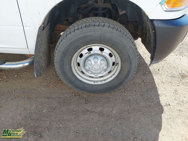 2012-ram-2500-st-image-21