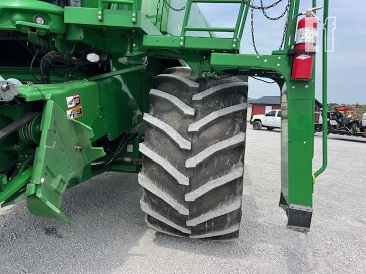 2014-john-deere-s670-image-14