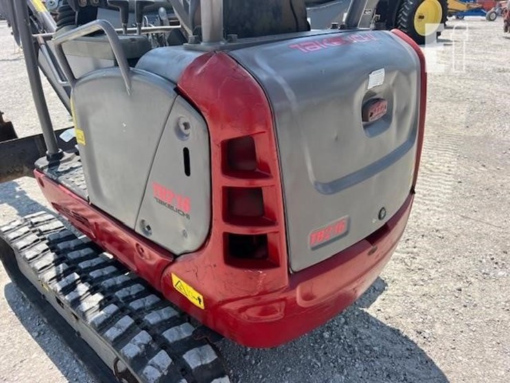takeuchi-tb216-image-15