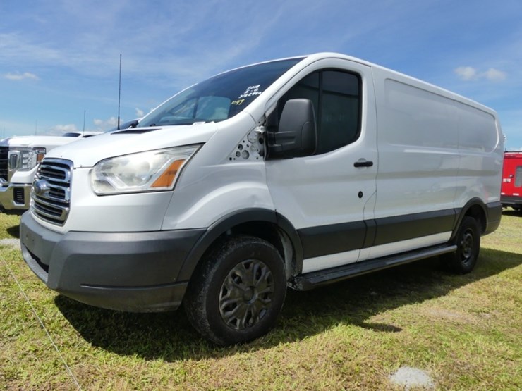 2018-ford-transit-image-1