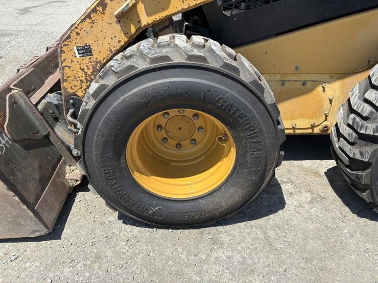 2011-caterpillar-262c-image-7