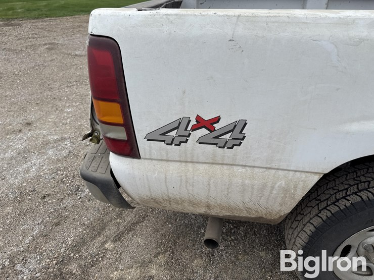 2002-chevrolet-silverado-1500-image-16