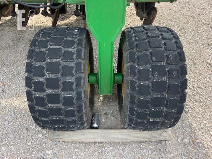 2005-john-deere-1690-ccs-image-28