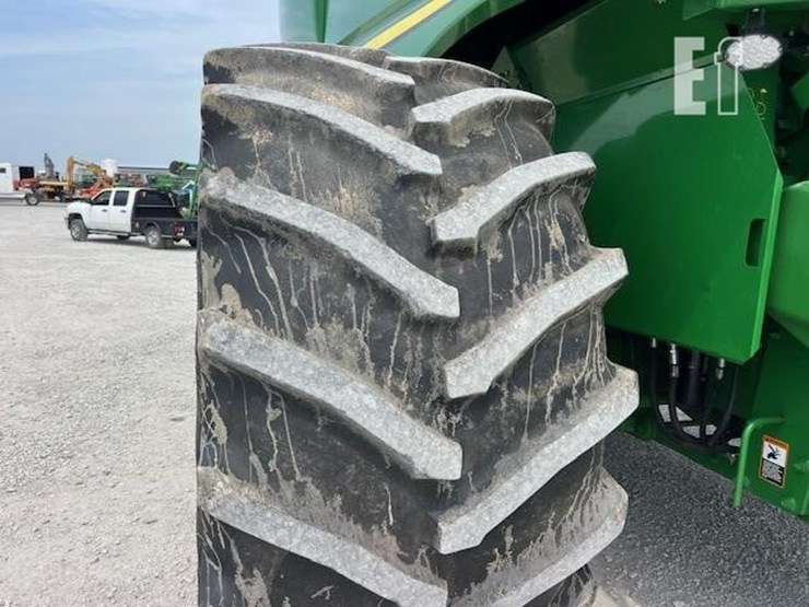 2014-john-deere-s670-image-21