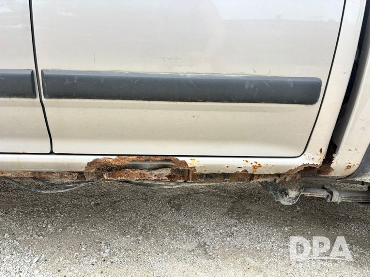 2004-chevrolet-colorado-ls-image-25