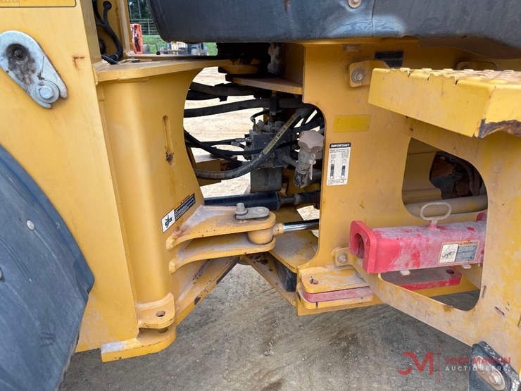 2016-deere-544k-image-9
