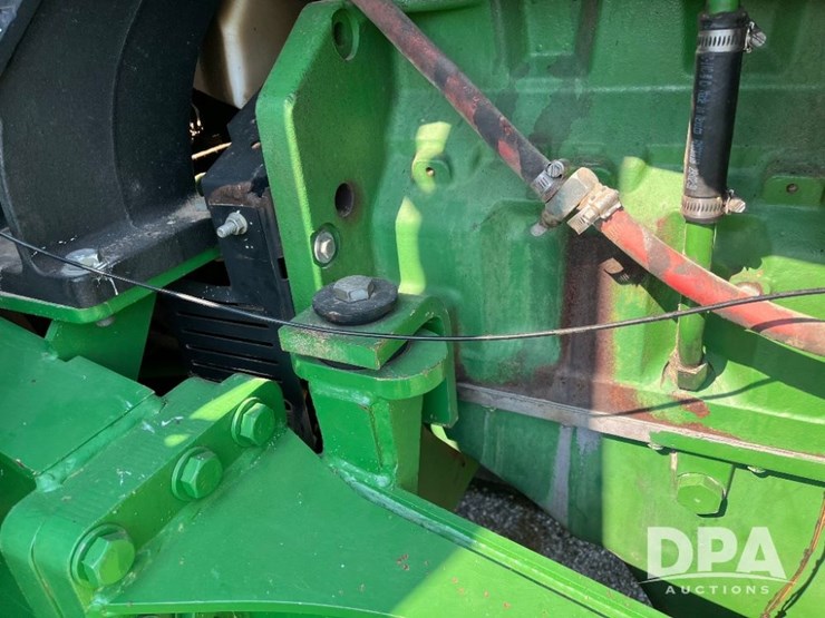 2010-john-deere-9530t-image-33